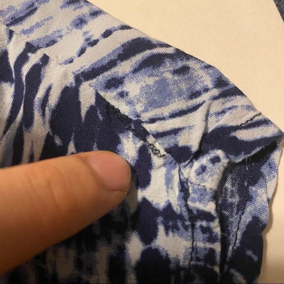 Torrid BLUE TIE-DYE CHALLIS TIE FRONT DOLMAN Cropped TOP Blouse coastal L/0 - Picture 10 of 14